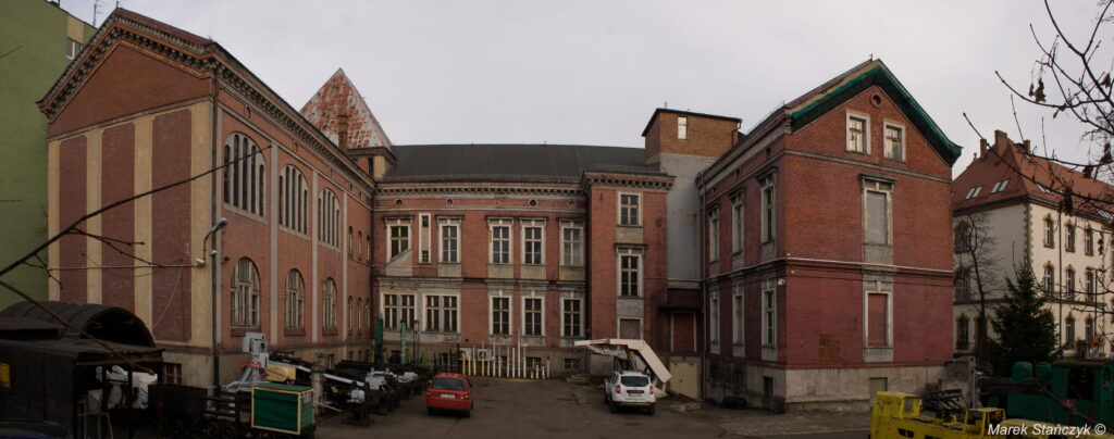 Muzeum Górnictwa Węglowego elewacja zachodnia przed remontem